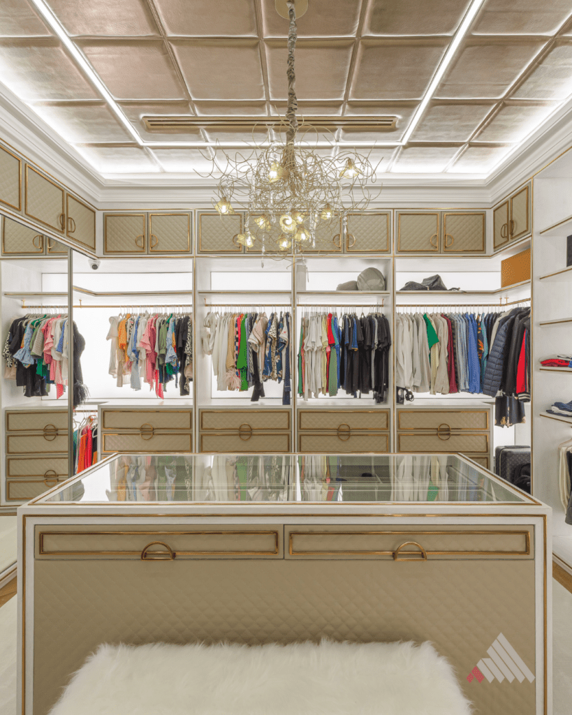 tela tensionada closet